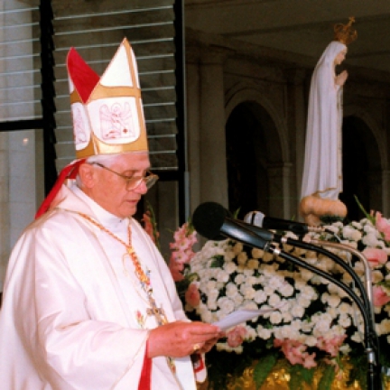 Cardeal Ratzinguer esteve em Fátima em 13 de Outubro de 1996 (Com acesso à Homilia, a FOTOS e à edição do jornal